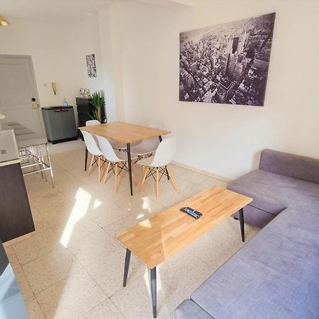 Cozy Beach Apt / 100 Mbit+ Netflix / Near Airport ラルナカ エクステリア 写真