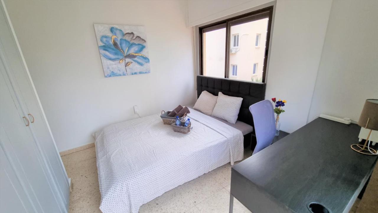 Cozy Beach Apt / 100 Mbit+ Netflix / Near Airport ラルナカ エクステリア 写真